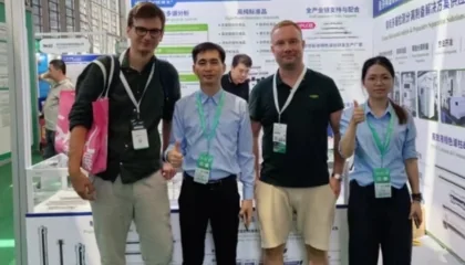 HIPSOUL team meeting international visitors at a pharmaceutical industry exhibition